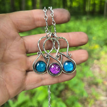 Load image into Gallery viewer, Flowing S Pendants