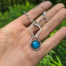 Load image into Gallery viewer, Flowing S Pendants