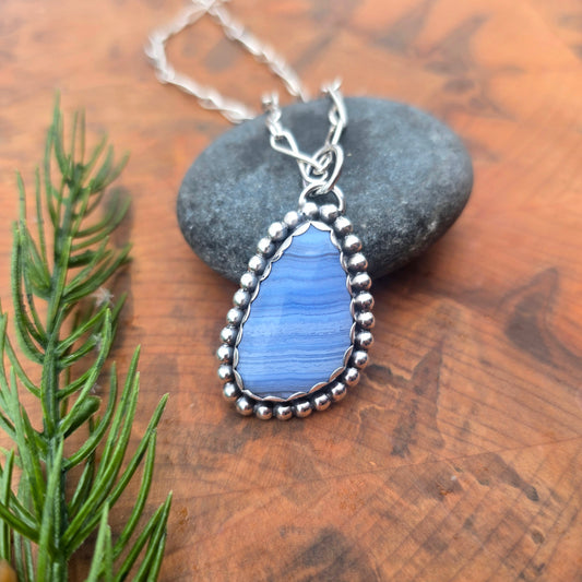 Big bead periwinkle agate pendant in sterling silver
