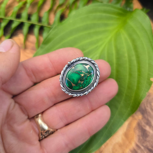 Irish Green Dahlia Triple-Shank Sterling Silver Ring - Size 8