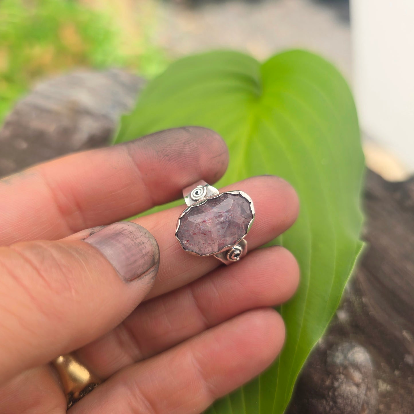 Strawberry Quartz Swirl Accent Hand-Forged Sterling Silver Ring