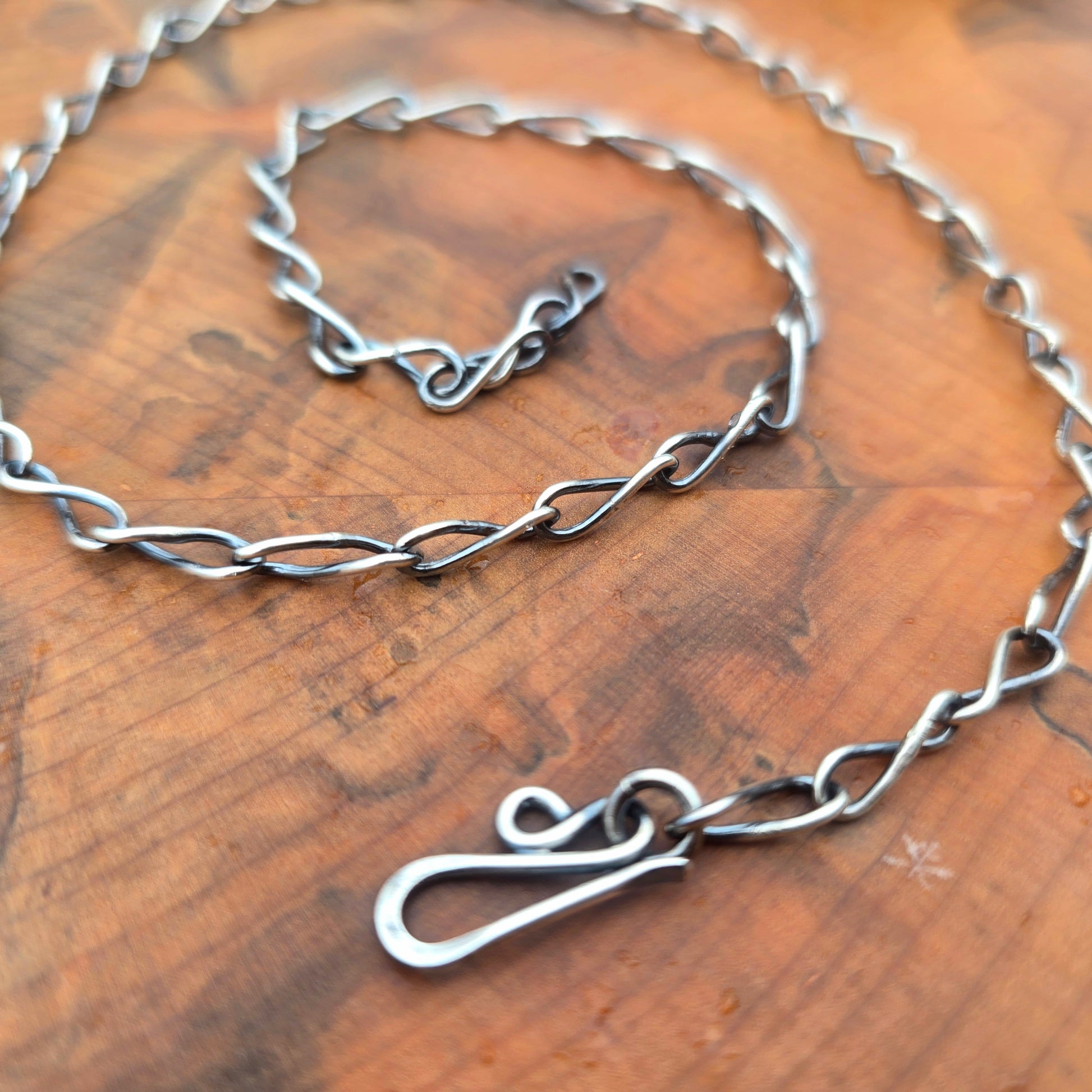 18g oxidized quarter twist chain in sterling silver detail