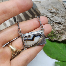 Load image into Gallery viewer, Striped Agate Necklace
