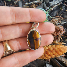 Load image into Gallery viewer, Honey Brown Pendant

