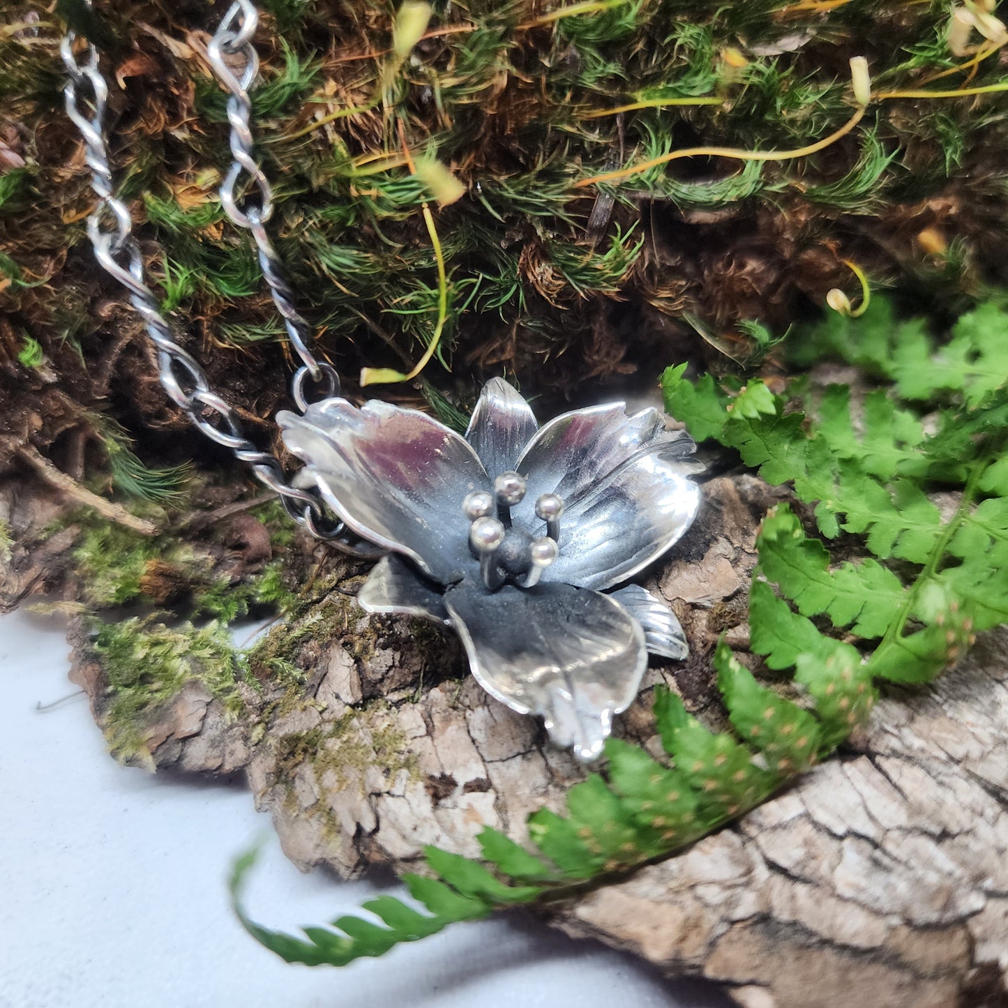 Trillium Pendant — Sterling Silver / Approx. 1.25 Inches