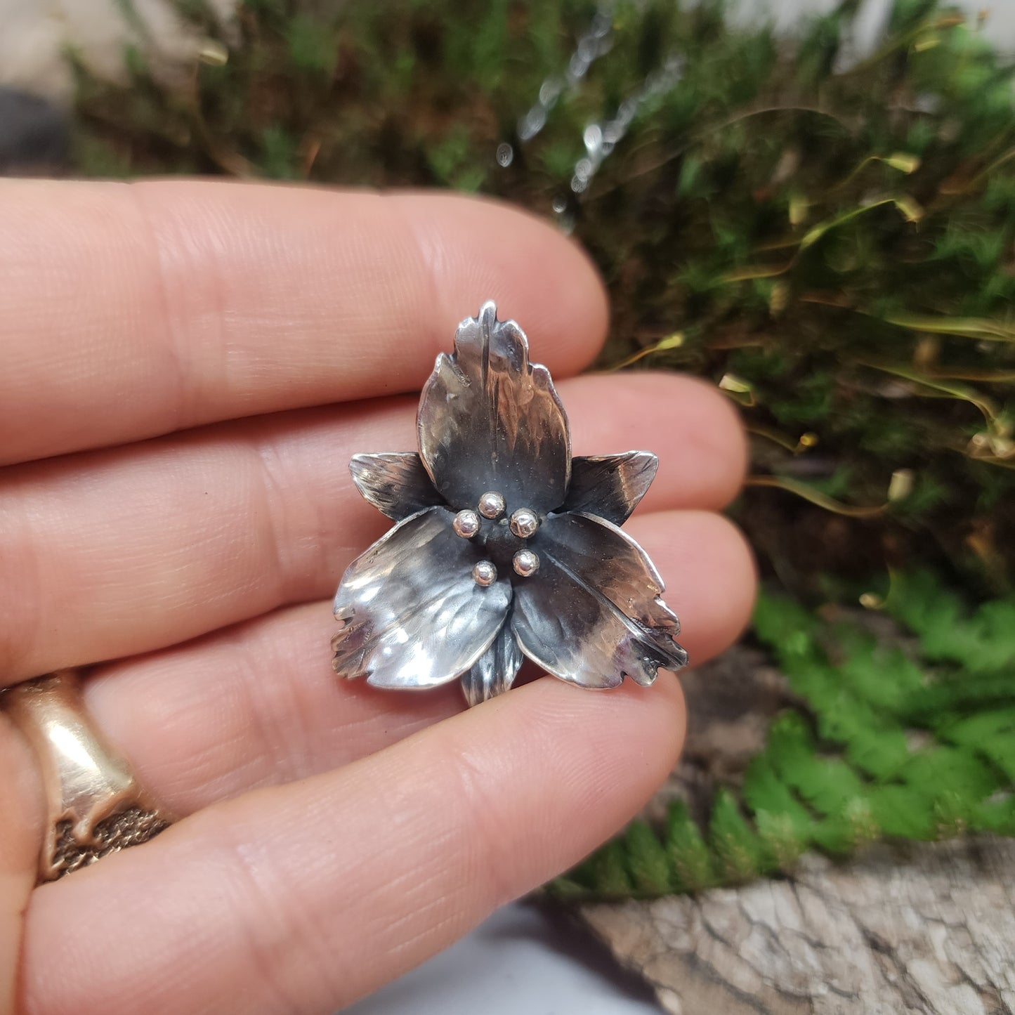 Trillium Pendant — Sterling Silver / Approx. 1.25 Inches