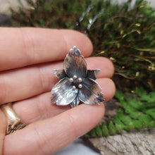 Load image into Gallery viewer, Trillium Flower Pendant
