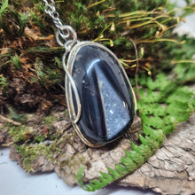 Load image into Gallery viewer, Black Agate and Quartz Pendant
