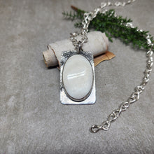 Load image into Gallery viewer, Mother Of Pearl Shell Pendant
