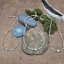 Load image into Gallery viewer, Beaded Necklace
