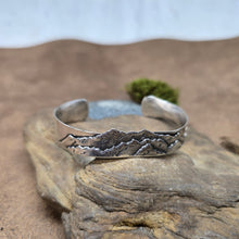 Load image into Gallery viewer, Mountain Scene Bracelet
