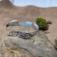 Load image into Gallery viewer, Mountain Scene Bracelet
