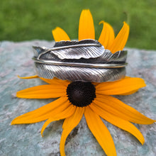 Load image into Gallery viewer, Two Feather Cuff
