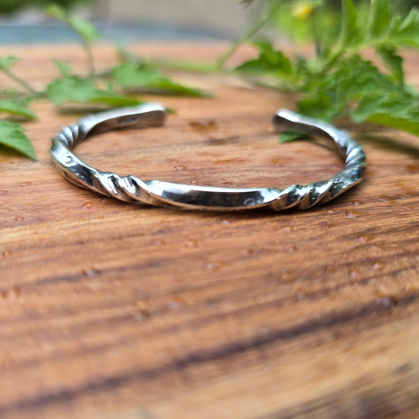 Optical Illusion Twisted Cuff