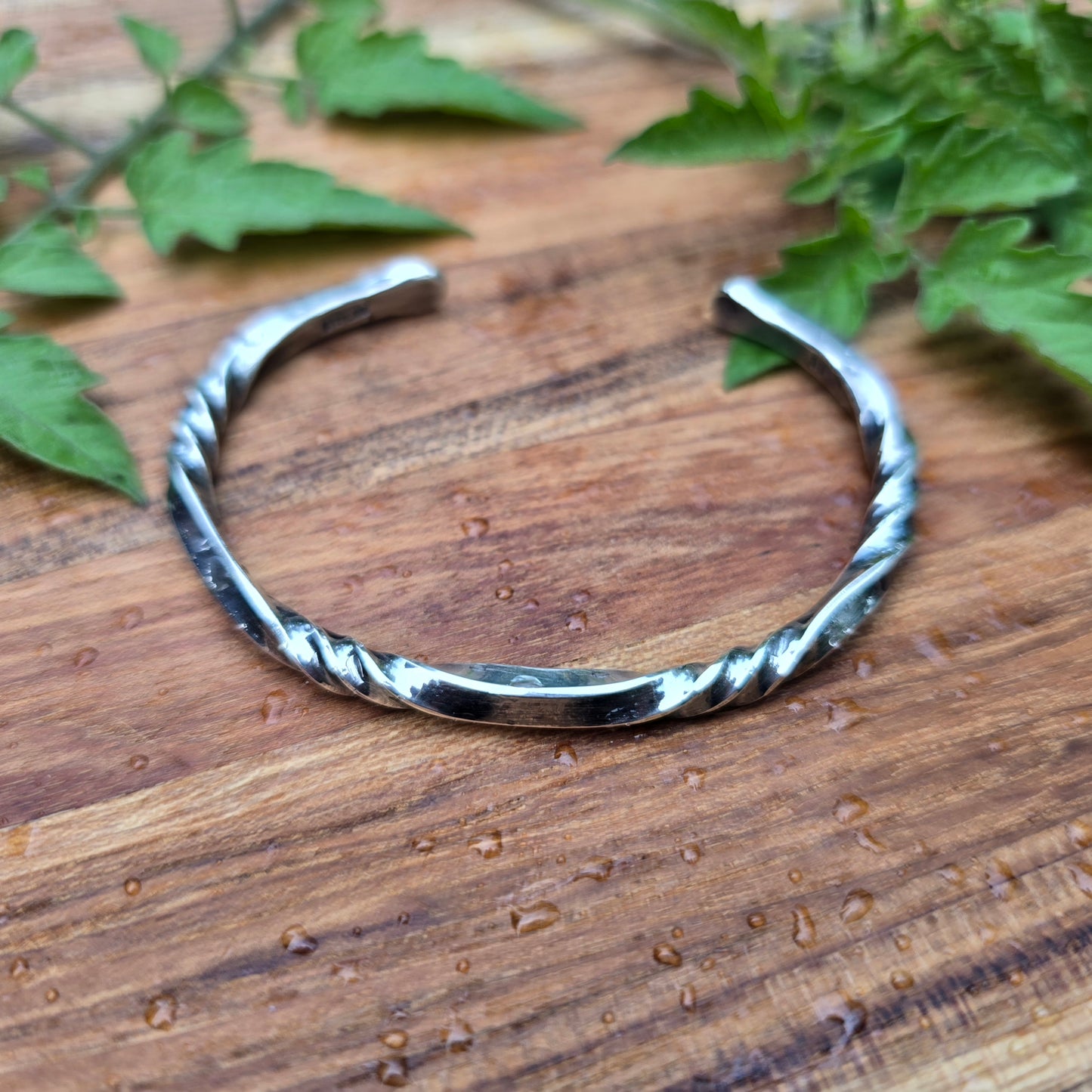 Optical Illusion Twisted Cuff