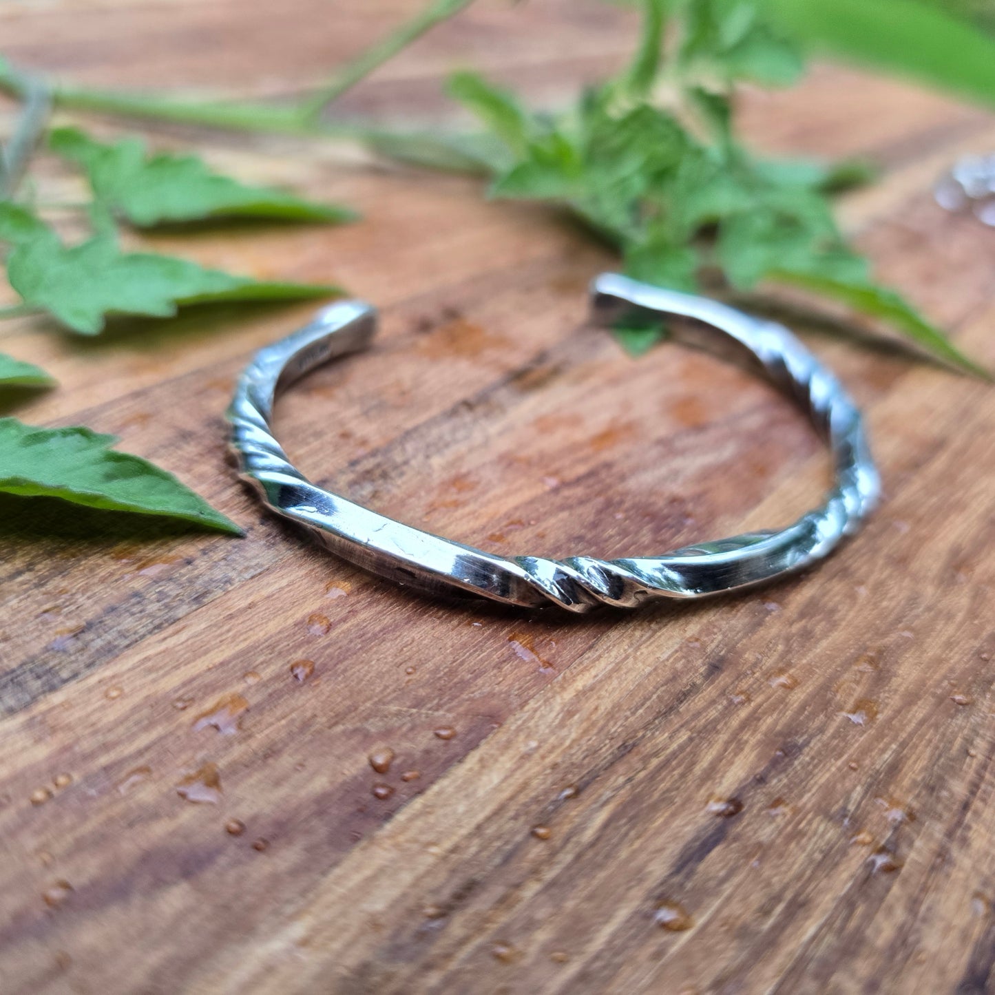 Optical Illusion Twisted Cuff