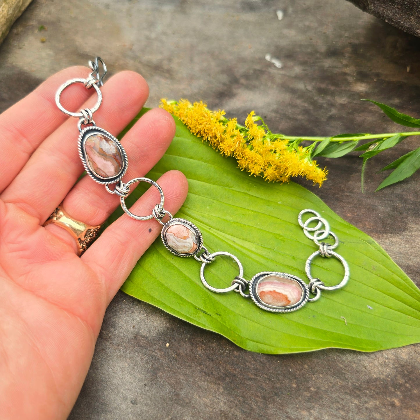 Crazy Lace Agate & Hammered Hoop Sterling Silver Chain Link Bracelet