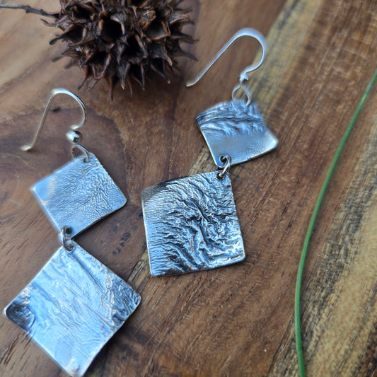 reticulated dangle earrings