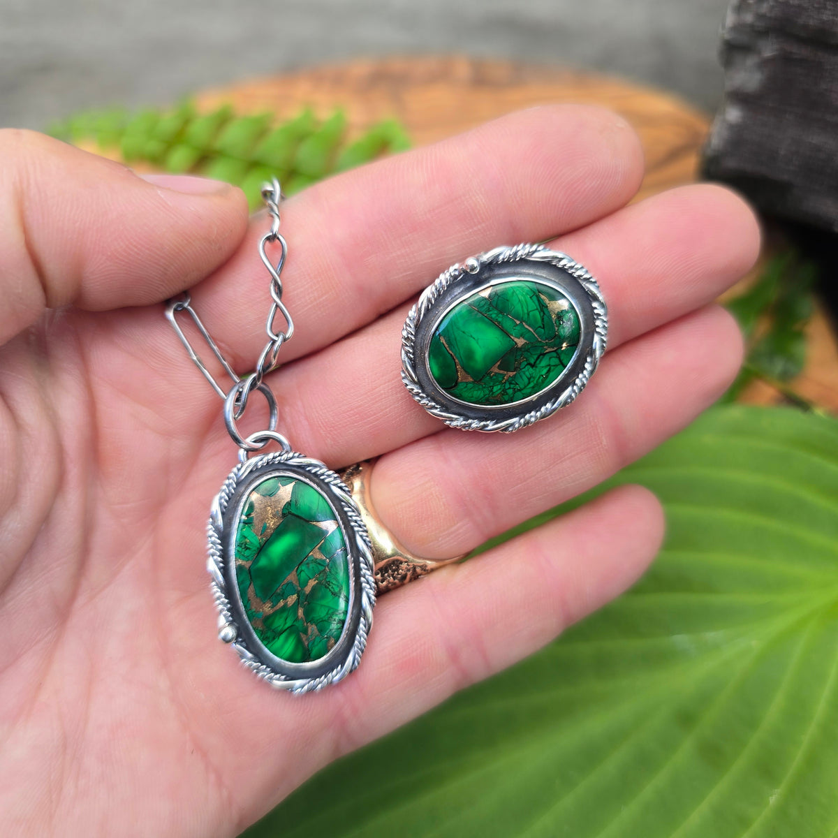 Irish Green Dahlia Triple-Shank Sterling Silver Ring