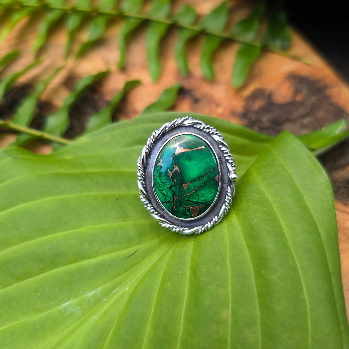 Irish Green Dahlia Triple-Shank Sterling Silver Ring