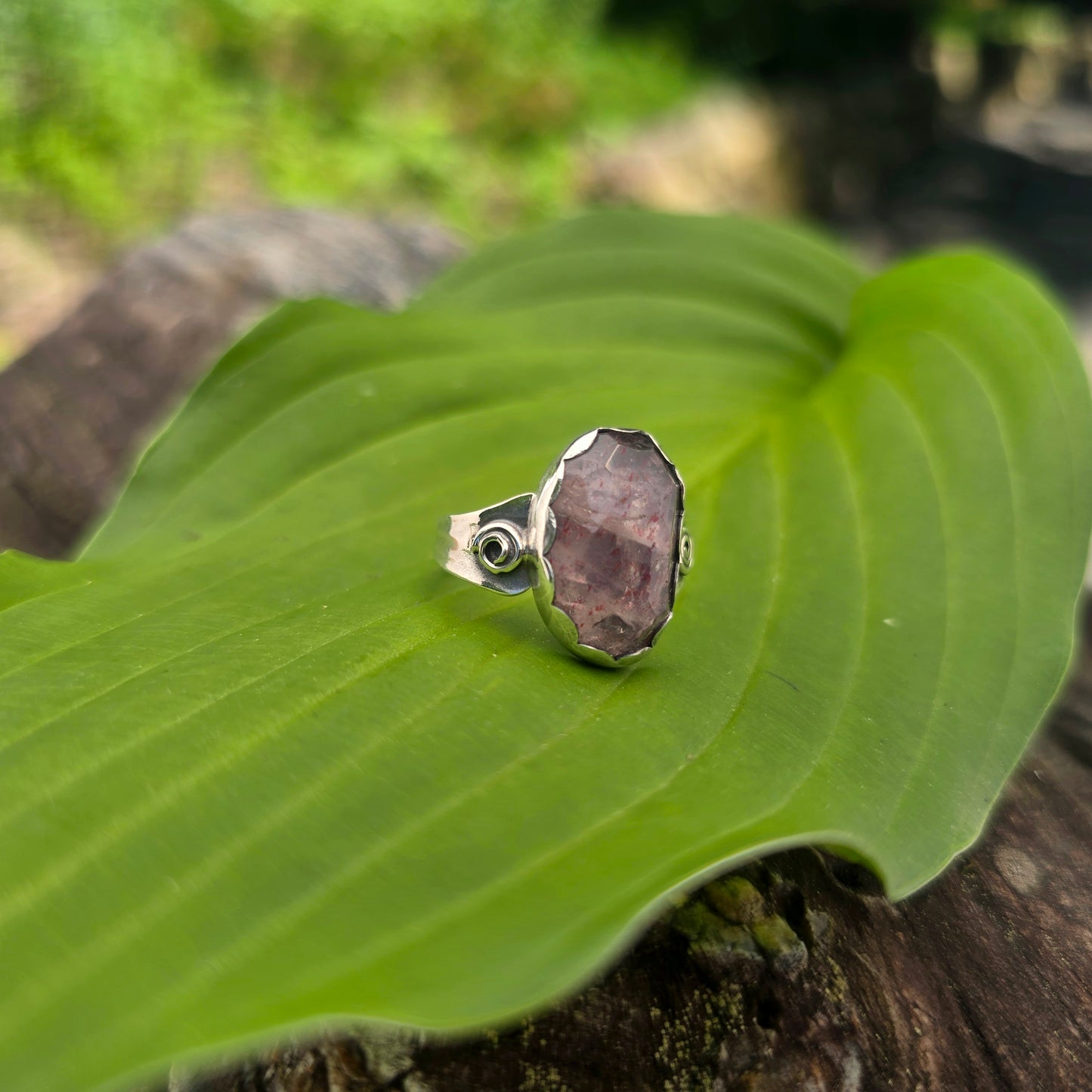 Strawberry Quartz Swirl Accent Hand-Forged Sterling Silver Ring