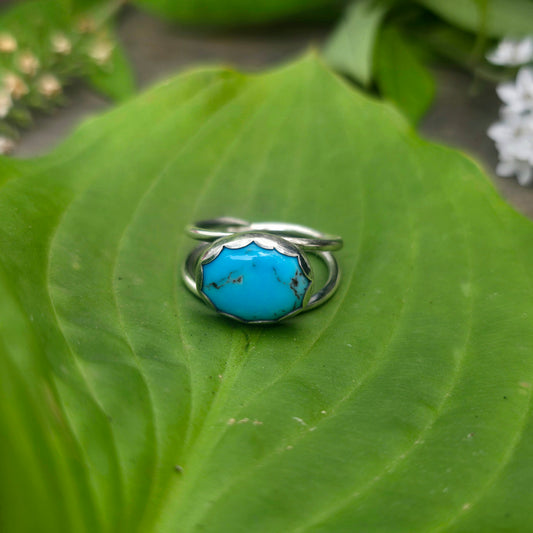 Bisbee Turquoise East-West Wrapped Split Shank Sterling Silver Ring