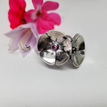 Load image into Gallery viewer, Stonehouse Flower Ring
